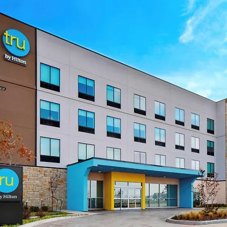 Tru By Hilton Terrell Hotel